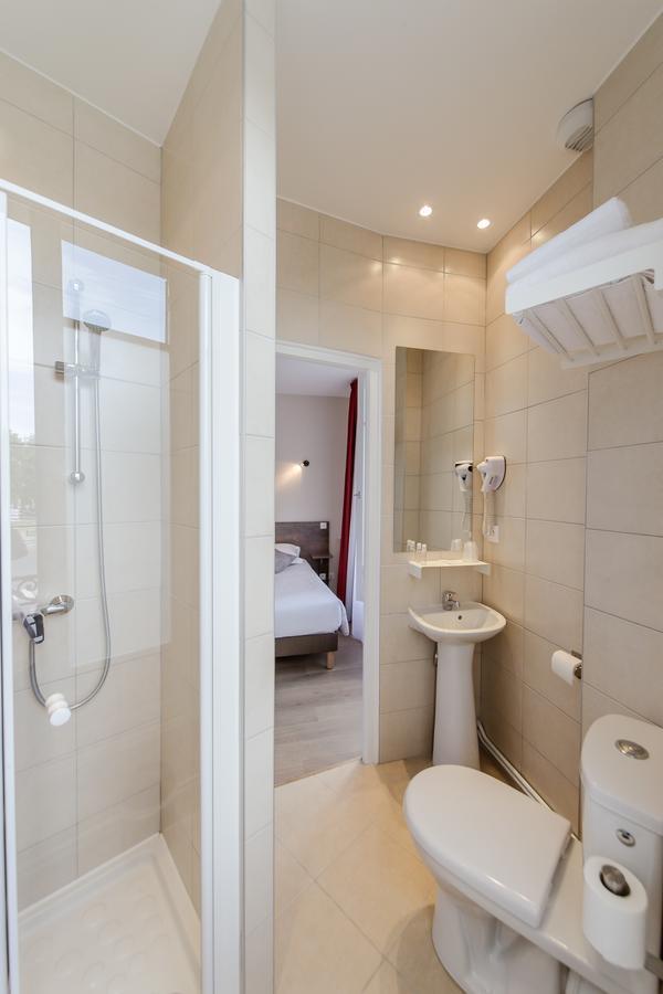 Logis Hotel - Le Petit Bellon Senlis  Exterior foto
